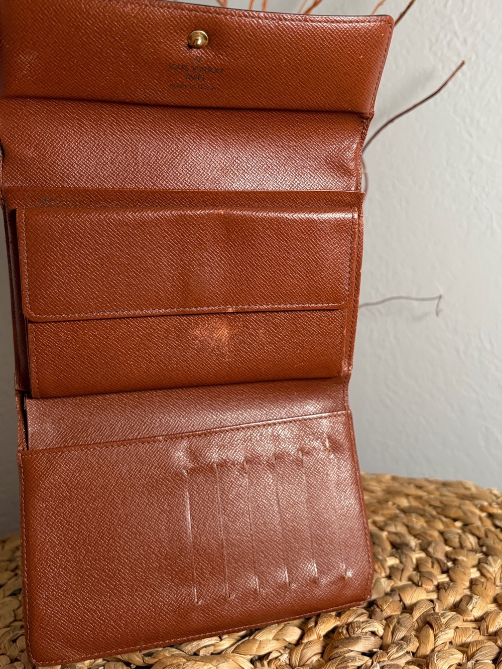 LOUIS VUITTON MONOGRAM FOLDED CONTINENTAL WALLET - Picture 7 of 12